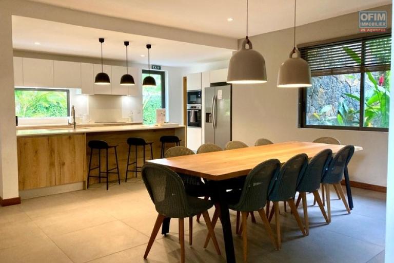 Accessible aux étrangers Maison / Villa GRAND GAUBE - CALODYNE – photo 3 sur 14 – Cuisine ouverte équipée