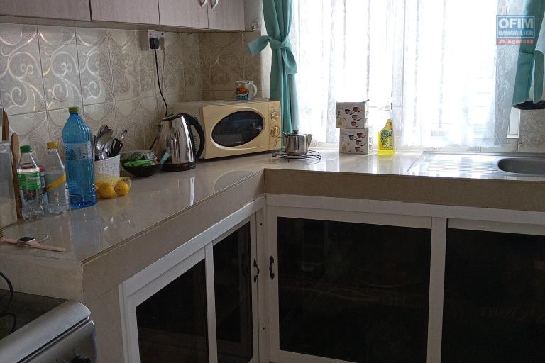 Vente Appartement GRAND BAIE - PEREYBERE - POINTE AUX CANONNIERS – photo 4 sur 4 – Cuisine équipée