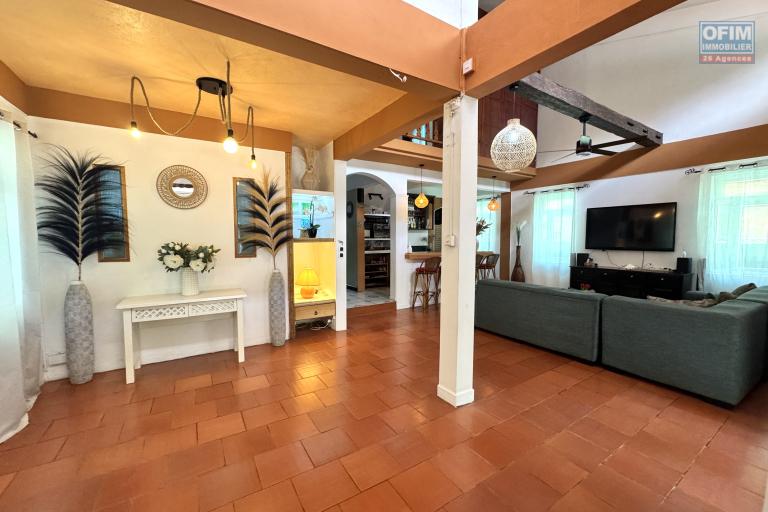 Vente Maison / Villa FLIC EN FLAC - ALBION – photo 6 sur 21 – Pièce de vie spacieuse
