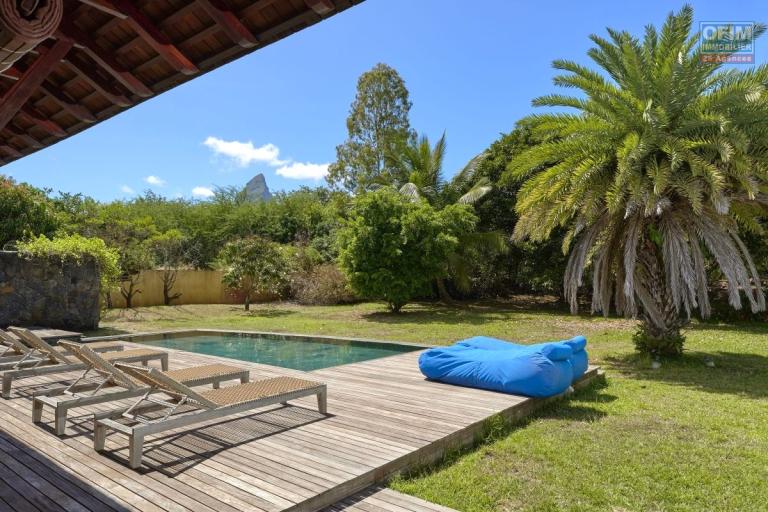 Accessible aux étrangers Maison / Villa TAMARIN - RIVIERE NOIRE - MORNE – photo 1 sur 15 – Piscine