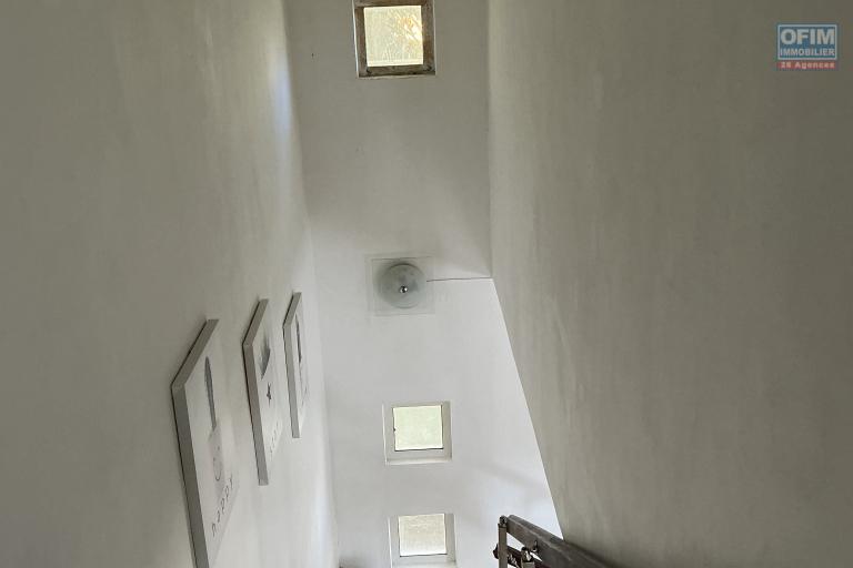 Vente Maison / Villa GRAND GAUBE - CALODYNE – photo 13 sur 15 – Escalier