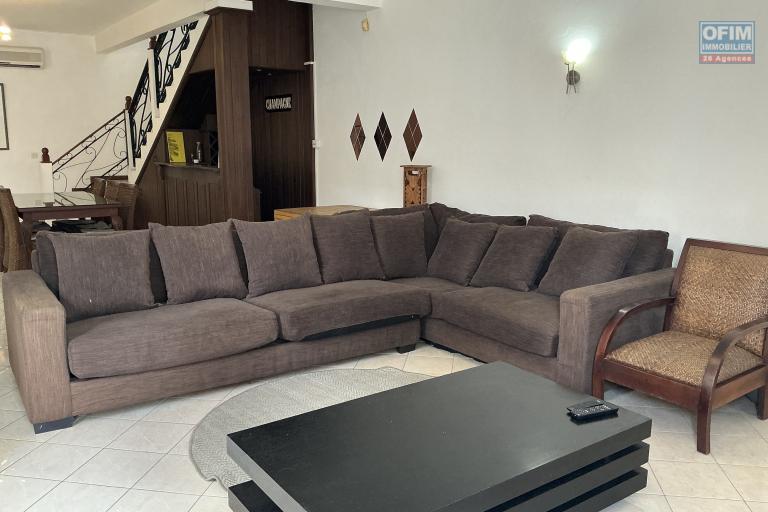 Location Maison / Villa GRAND BAIE - PEREYBERE - POINTE AUX CANONNIERS – photo 1 sur 16 – Pièce de vie