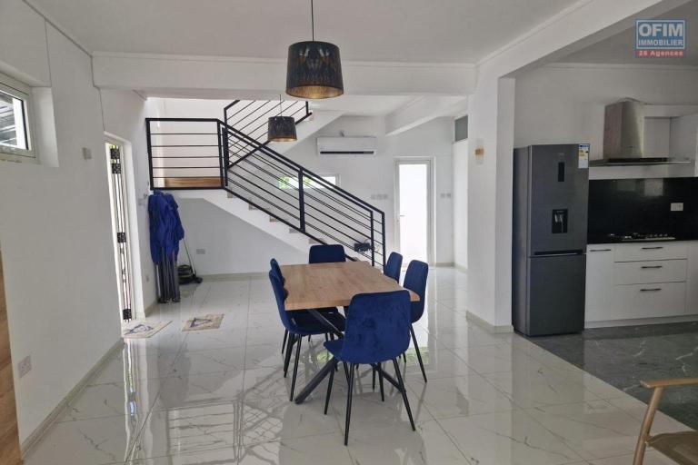 Location Maison / Villa GRAND GAUBE - CALODYNE – photo 2 sur 14 – Salle à manger
