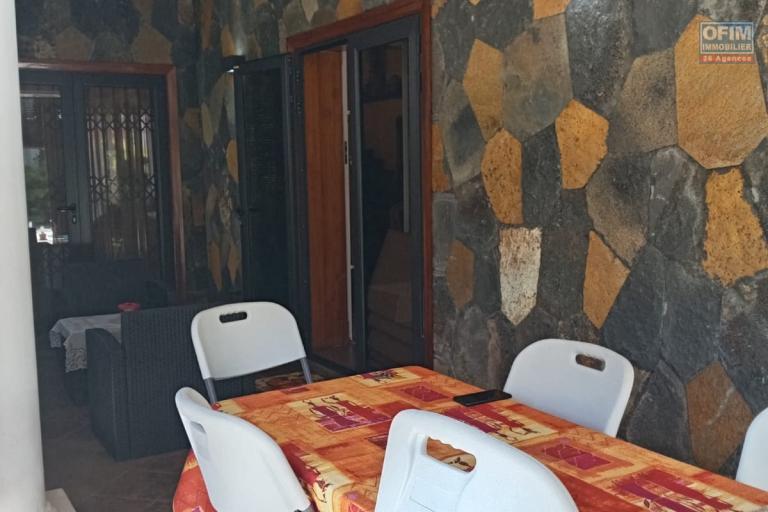 Vente Maison / Villa GRAND BAIE - PEREYBERE - POINTE AUX CANONNIERS – photo 14 sur 17 – Salle à manger