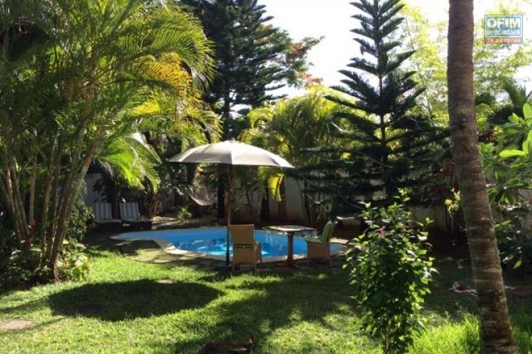 Magnifique villa F5 à vendre avec piscine à Trou Aux Biches