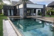 Accessible aux étrangers et aux mauriciens : A vendre une magnifique villa de 370 m2 avec piscine privative à Grand Baie.