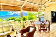 Tamarin à vendre agréable et belle villa cinq chambres avec piscine au calme possédant une vue exceptionnelle située dans un quartier résidentiel.