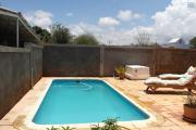  Albion à vendre belle villa 3 chambres avec piscine et garage au calme dans un quartier  résidentiel.