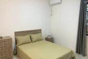 Flic En Flac à louer récent appartement, trois chambres avec piscine commune, situé au deuxième étages sans ascenseur, au calme proche plage.