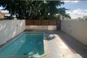 Flic en Flac à louer duplex non meublé 3 chambres avec piscine situé dans un quartier calme.