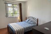 Flic en Flac à vendre appartement 3 chambres avec piscine commune et parking au calme.