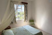 Roches Brunes à vendre maison de 7 chambres, pouvant être convertie en 2 appartements indépendants.