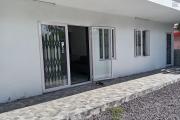 À Louer RDC Neuf, Entièrement Meublé, Sécurisé - 3 Chambres, Climatisation, Grand Baie/Pereybere - Animaux Bienvenus !