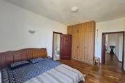 Très belle opportunité a Calodyne. A louer appartement  spacieux de 3 chambres, vue mer et montagne