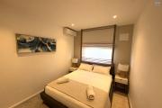 À VENDRE – Superbe appartement moderne 3 chambres avec vaste toit-terrasse à La Gaulette