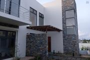 Superbe Villa Neuve à Louer à Piton – Un Havre de Paix et de Confort
