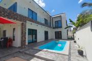 Villa Moderne avec Piscine à Pereybere : Votre Oasis Familiale !