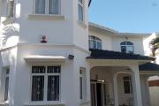 À VENDRE : Exceptionnelle Villa avec Logement Indépendant à 2 Minutes à Pied de la Plage de Mont Choisy