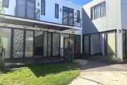  À louer – Flic en Flac Agréable villa 3 chambres avec piscine, située dans un quartier résidentiel calme.