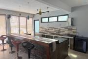  À louer – Flic en Flac Agréable villa 3 chambres avec piscine, située dans un quartier résidentiel calme.
