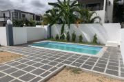 Tamarin à louer belle villa de 4 chambres avec piscine située dans un complexe sécurise proche plage et commerces.