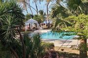 À LOUER – VILLA PIEDS DANS L’EAU DANS RÉSIDENCE SÉCURISÉE À POINTE AUX BICHES