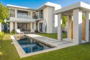 Tamarin vente villa 4 chambres avec piscine accessible aux étrangers situé au cœur de la Smart City de Tamarin à 5 minutes de la plage.