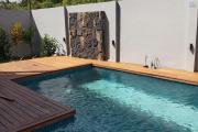 Villa contemporaine neuve à Pereybere – 6 chambres – Piscine centrale – Prestations premium