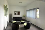 Flic en Flac île Maurice à louer appartement 2 chambres situé dans une résidence sécurisée avec piscine, ascenseur et parking couvert.