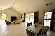 Rivi&egrave;re Noire, &Icirc;le Maurice &ndash; Villa 3 chambres &agrave; vendre avec vue imprenable et grand terrain