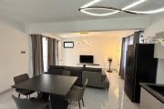 Albion  Appartement 2 chambres avec piscine, en rez-de-chauss&eacute;e, au calme