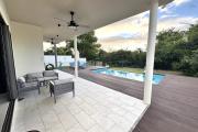 Flic en Flac Ile Maurice à vendre magnifique villa contemporaine récente avec piscine et vue nature