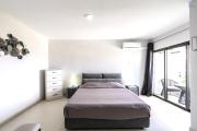 À vendre appartement 3 chambres au dernier étage avec jacuzzi et vue dégagée Flic en Flac ile Maurice vue imprenable • ascenseur • à quelques pas de la plage