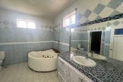 À louer à Flic en Flac ile Maurice – Spacieuse villa de 5 chambres avec garage, proche de la plage