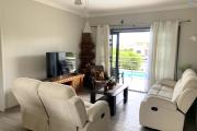 Flic En Flac île Maurice à louer récente villa cinq chambres avec piscine et garage située dans un morcellement sécurisé au calme.