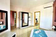 Flic en Flac superbe appartement 3 chambres avec piscine, ascenseur et belle terrasses