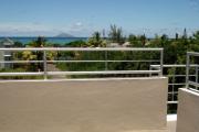 Studio rooftop avec vue panoramique sur le lagon – Calodyne