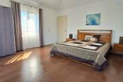 Superbe appartement de 130 m² avec piscine et jardin à Calodyne. 3 chambres (disponible au 01er aout)