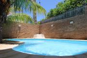 Flic en Flac Ile Maurice à louer appartement 2 chambres décoré avec goût situé au troisième étage avec piscine.