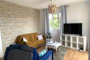 Flic en Flac Ile Maurice à louer appartement 2 chambres décoré avec goût situé au troisième étage avec piscine.