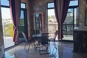 À LOUER – Grande villa atypique pleine de charme 3 à 4 chambres, Studio indépendant sur le rooftop