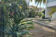 A LOUER à Trou aux Biches, appartement 1 chambre en rez de jardin
