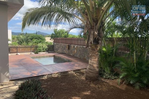 Tamarin, La Plantation Marguery, villa individuelle meublée et équipée de 4 chambres ensuite, proximité Ruisseau Créole et plage a pied, Rs14,5m.