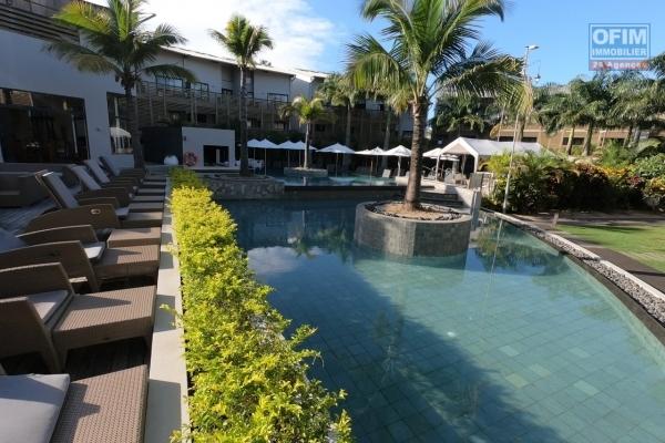 Accessible aux étrangers et aux mauriciens: A vendre très bel appartement de 78,50 m2 dans un complexe à 100 m de lagon à Trou aux Biches, île Maurice.
