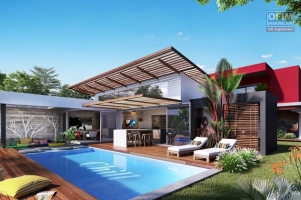 Tamarin vente villa de luxe accessible aux étrangers avec permis de résidence au cœur d’une nouvelle ville en bord de rivière un véritable havre de paix.