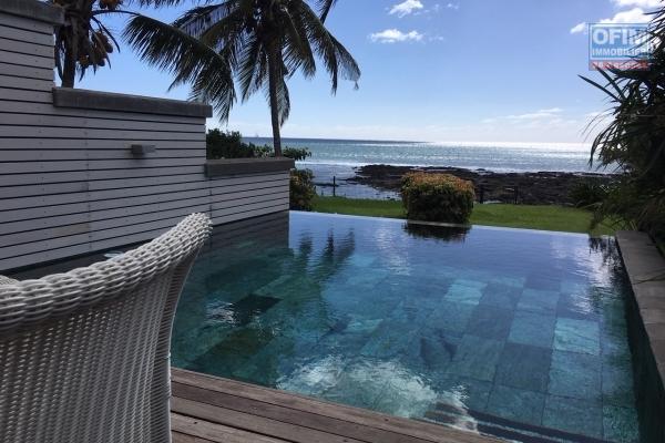 Les pieds dans l’eau à la pointe aux canonniers à louer appartement T5 en duplex avec piscine privative
