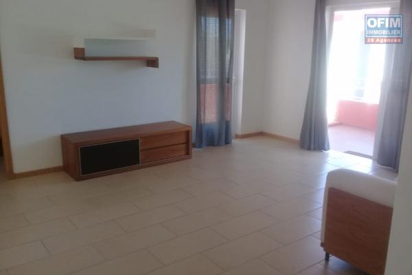 Accessible aux étrangers et aux mauriciens: A vendre penthouse à 2 minutes à pieds de la mer et de toutes commodités à Pereybère.