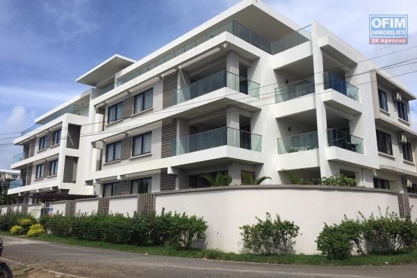 A louer appartements de type T4 à 50 mètres de la plage à Trou aux Biches.