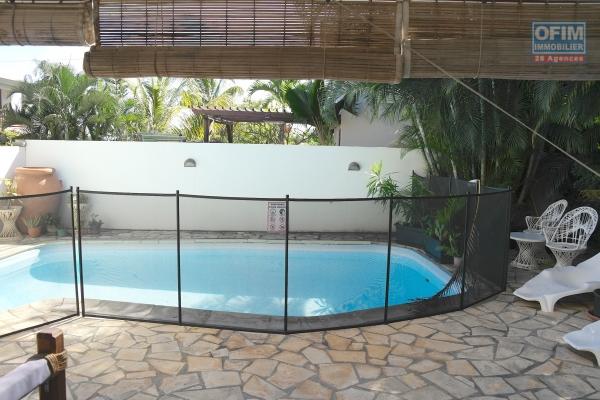 Tamarin à louer villa 3 chambres avec piscine dans un quartier paisible et à 5 min à pieds de la plage.