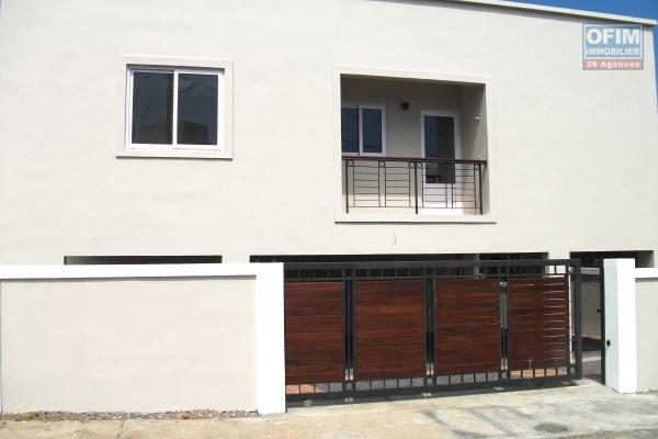 Cascavelle, jolie appartement neuf 2 chambres non meublé à louer en long terme.